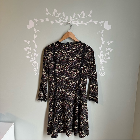 French Connnection Black Floral Lace Dress in Size US 6 - Picture 6 of 8
